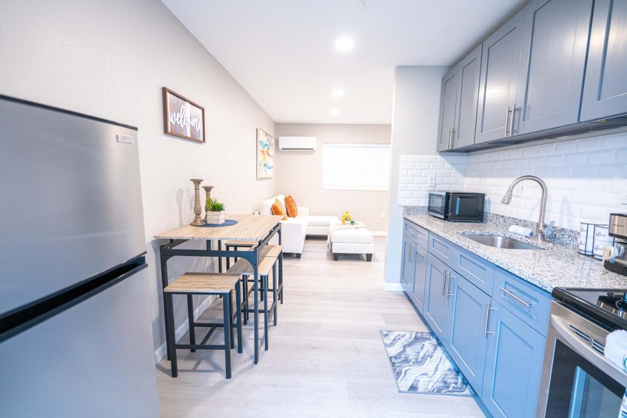 University Serenity Suites Тампа Экстерьер фото