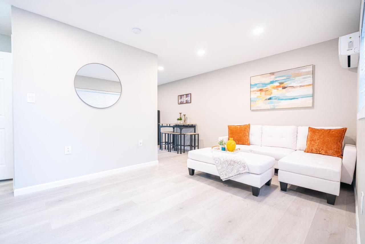 University Serenity Suites Тампа Экстерьер фото