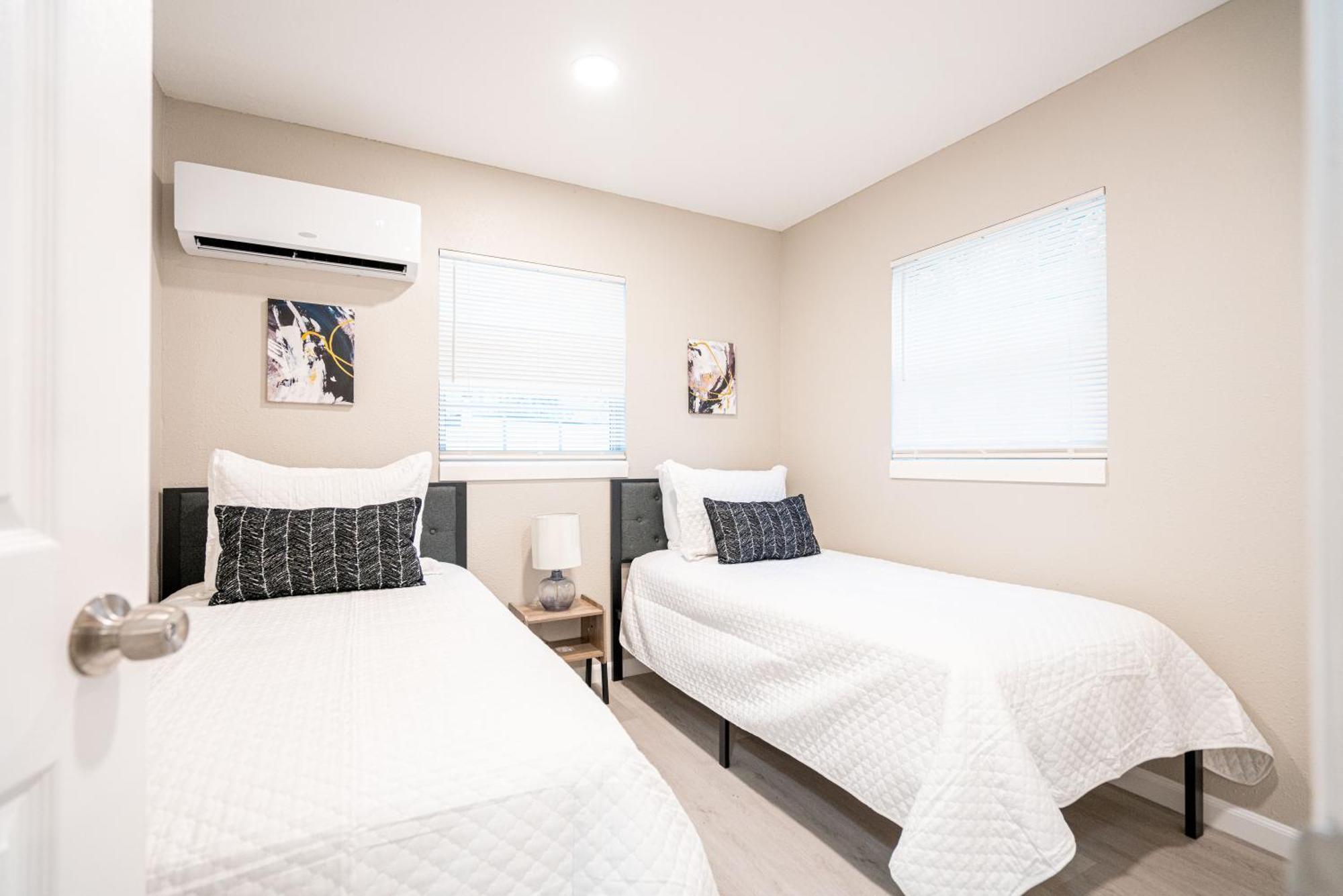 University Serenity Suites Тампа Экстерьер фото