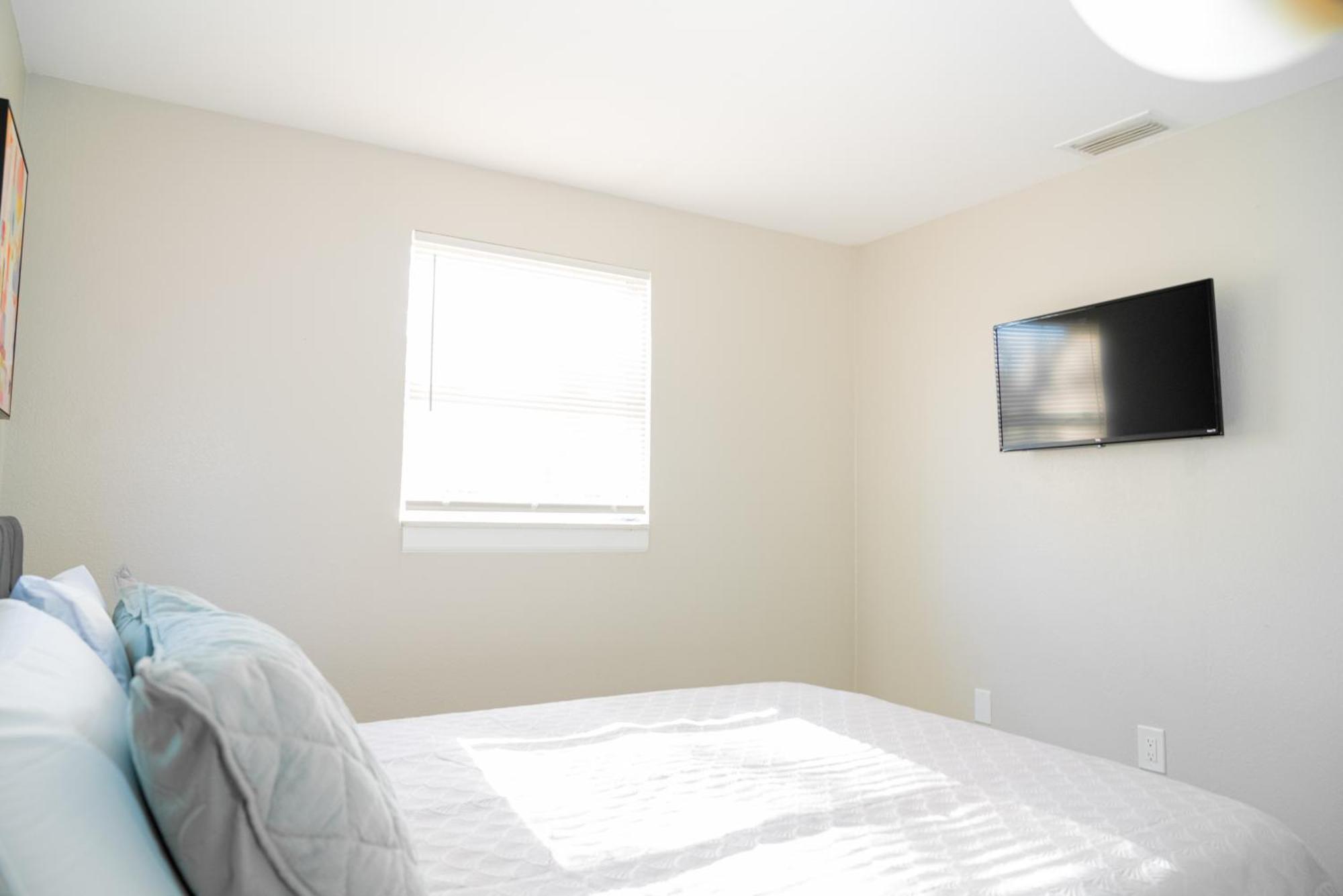 University Serenity Suites Тампа Экстерьер фото